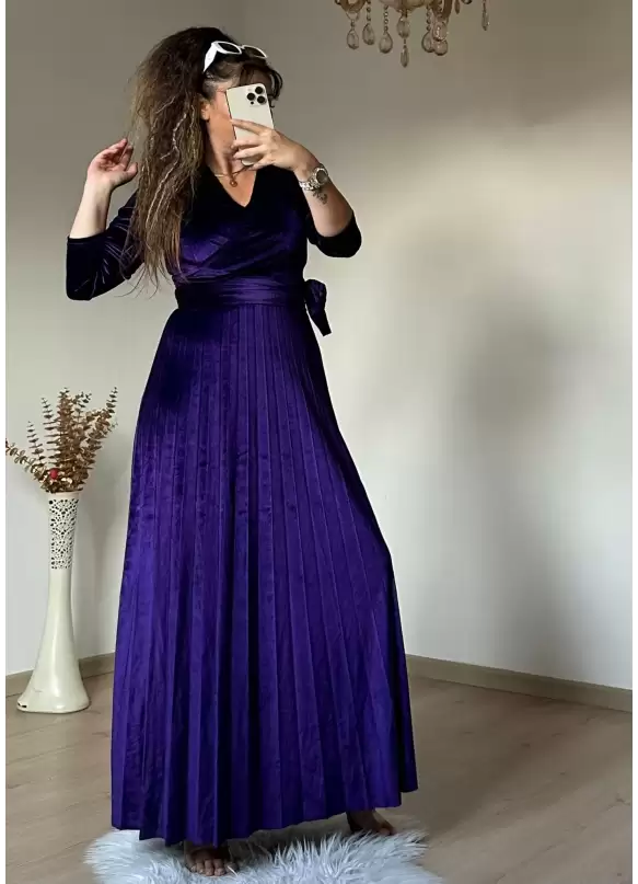 Uzun Pileli Kadife Elbise Mor