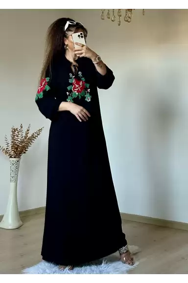 Çiçekli Nakış Desen Salaş Elbise