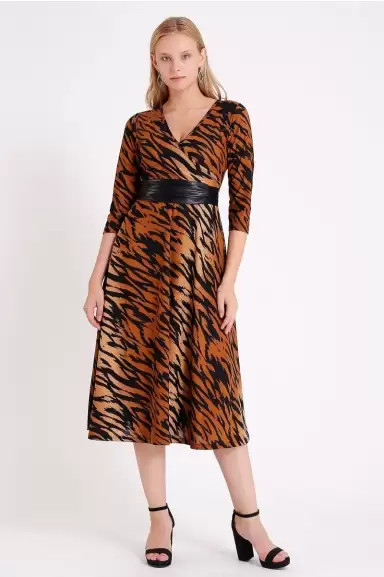 Kruvaze Yaka Fakir Kol Kahve Zebra Desenli Elbise