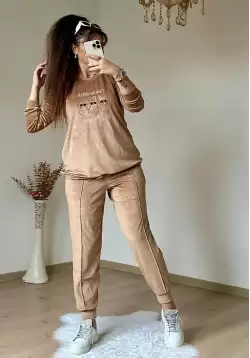 Ayıcık Taşlı Kadıfe Takım Camel