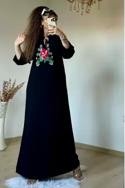 Çiçekli Nakış Desen Salaş Elbise