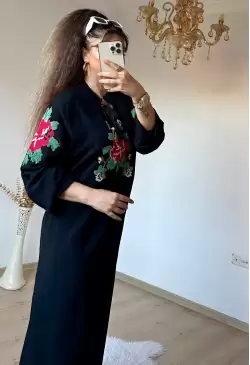 Çiçekli Nakış Desen Salaş Elbise