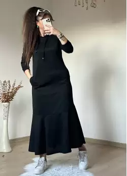 Kapusonlu Etek Fırfırlı Elbise Sıyah