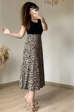 Kısa Kol Üst Siyah Alt Leopar Krep Elbise