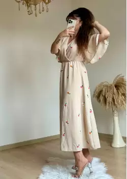 Kol Volanlı Nakış İşlemeli Elbise