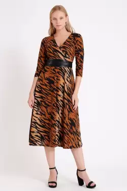 Kruvaze Yaka Fakir Kol Kahve Zebra Desenli Elbise
