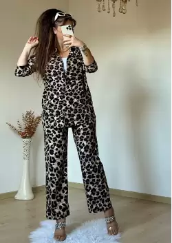 Leoparlı Gömlek Takım