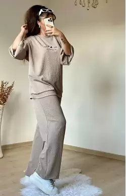 Ön Arka Mıcky Baskılı Takım Bej