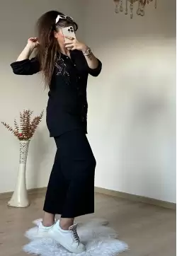 Ön Fırfırlı Taşlı Takım Siyah