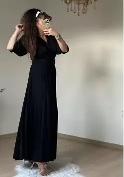 Pileli Kemerli Elbise Siyah