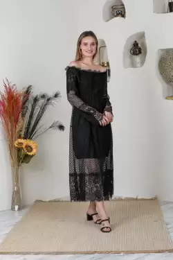Siyah Güpür Detaylı Elbise