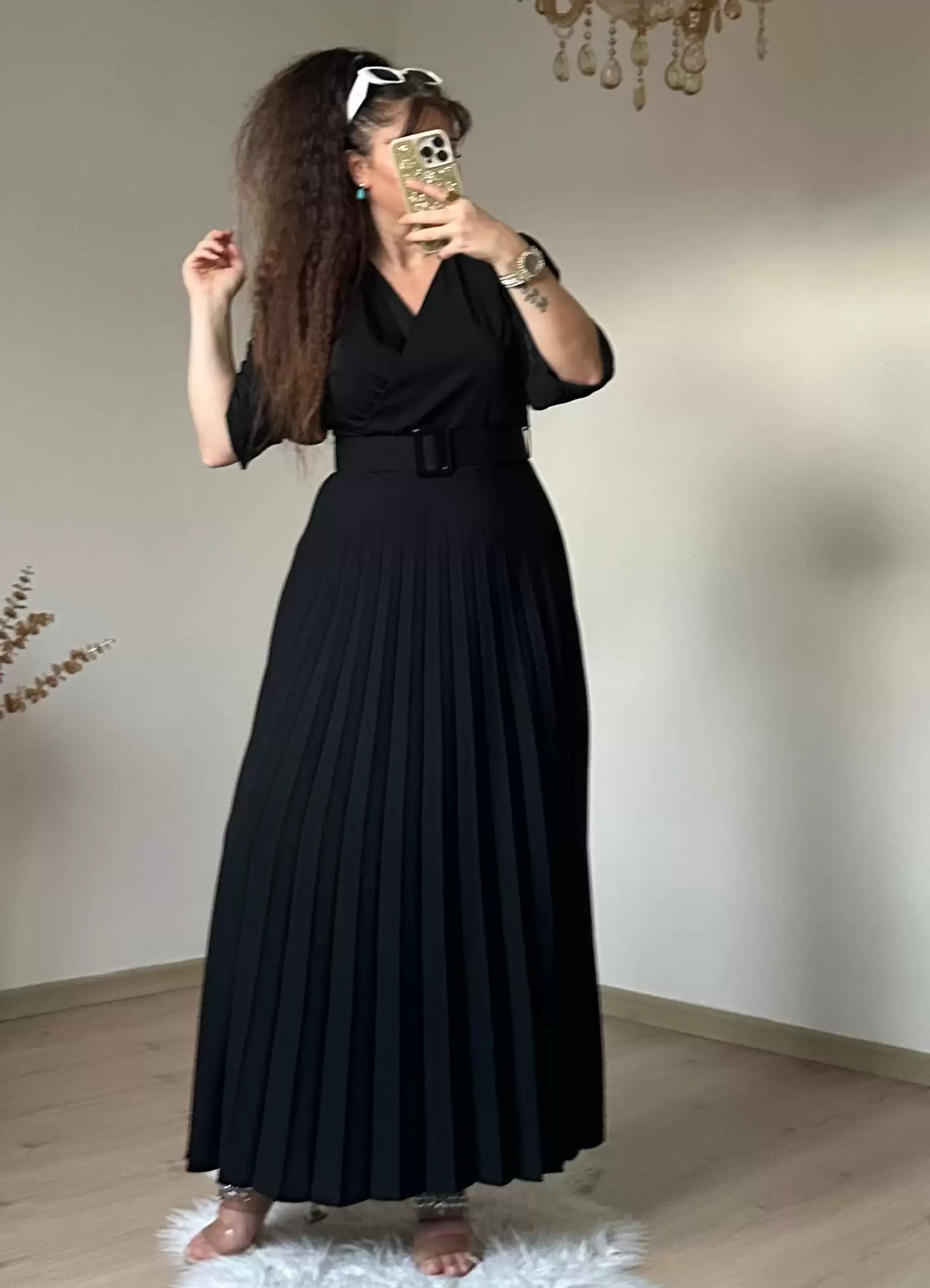 Pileli Kemerli Elbise Siyah