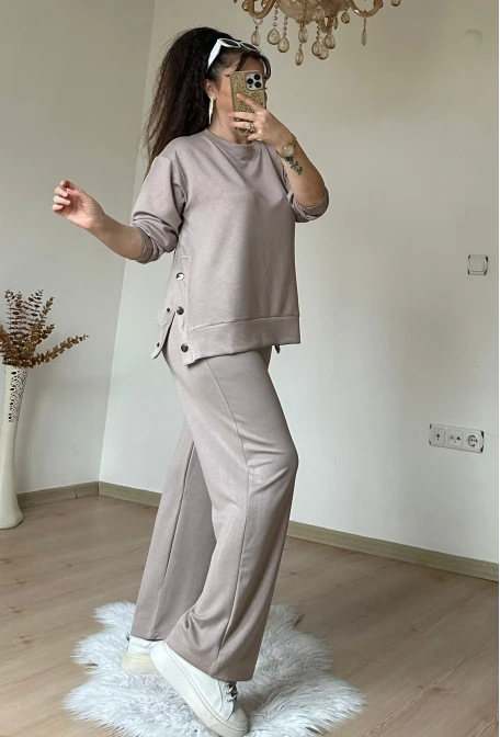 Bol Paça Çıtçıtlı Takım Bej