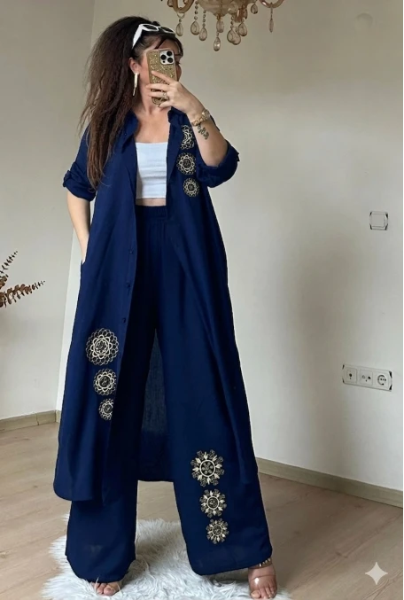 Varak Nakışlı Takım Lacivert