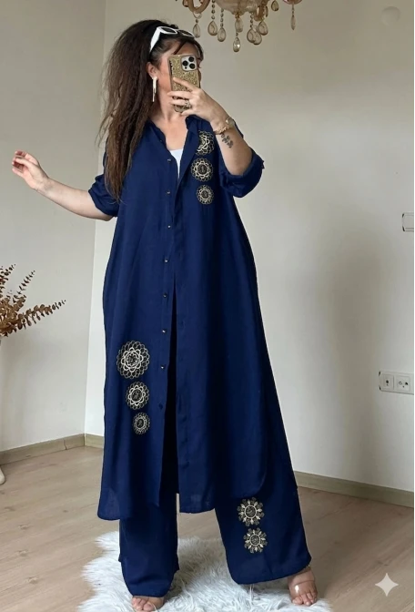 Varak Nakışlı Takım Lacivert