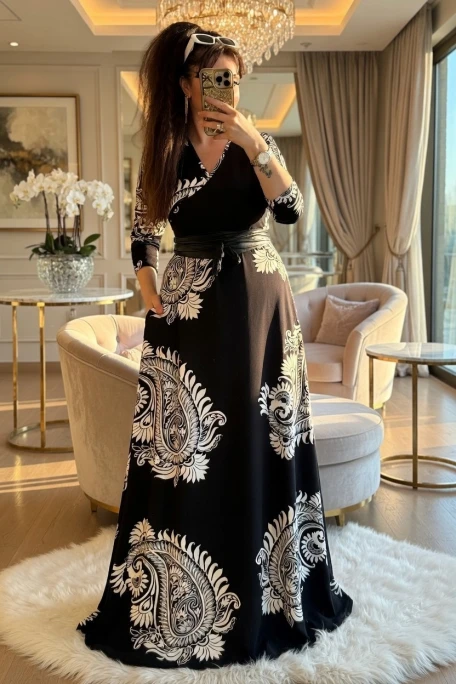 Tam Boy Beyaz Şal Desen Elbise