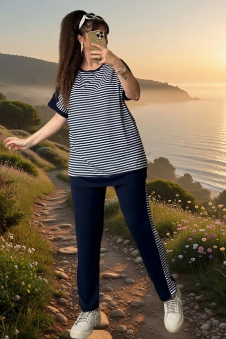 Bisiklet Yaka Çizgili Takım Lacivert