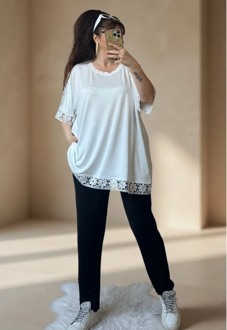 Kol Ve Etek Ucu Dantel Detaylı Takım Beyaz