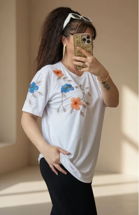 Omuz Nakış İşlemelı Takım Beyaz