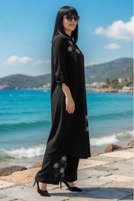 Papatya Nakışlı Takım Siyah