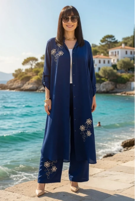 Papatya Nakışlı Takım Lacivert