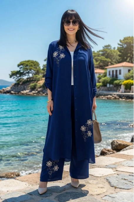 Papatya Nakışlı Takım Lacivert