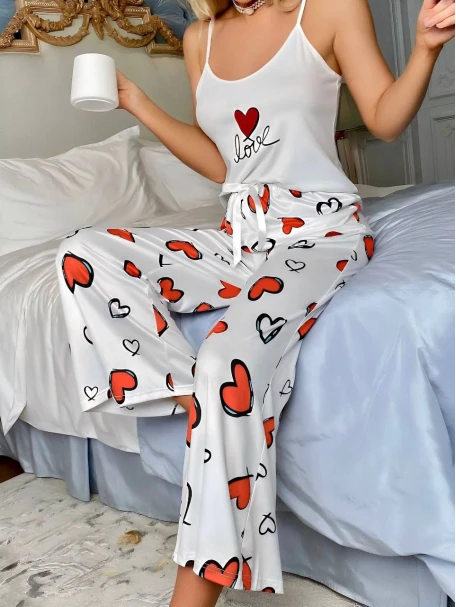 Askılı Kalpli Pijama Takımı Beyaz