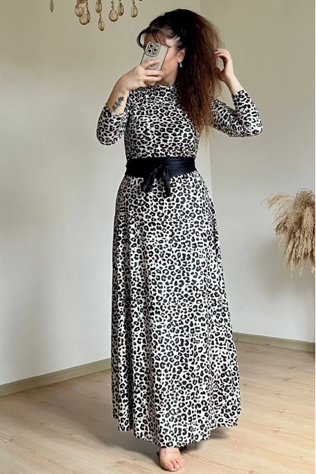 Balıkçı Yaka Krem Leopar Kadife Elbise