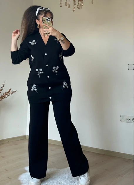 Boncuk İslemelı Triko Takım Siyah