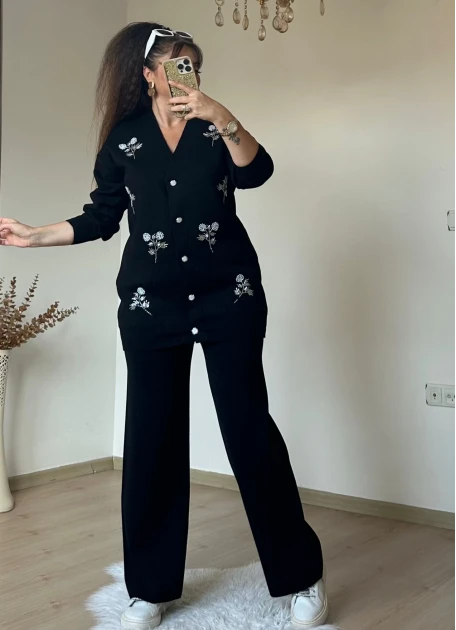 Boncuk İslemelı Triko Takım Siyah