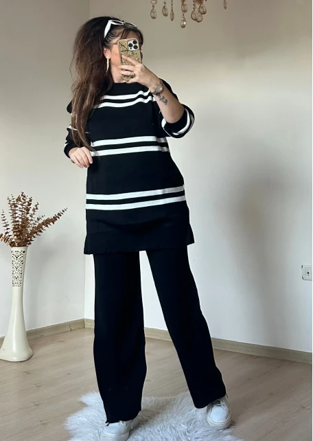 Çift Çizgili Triko Takım