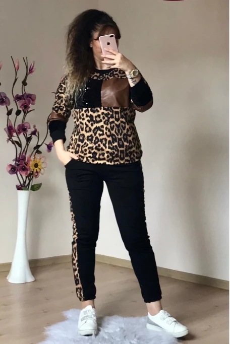 Deri Detaylı Leopar Eşofman Takımı