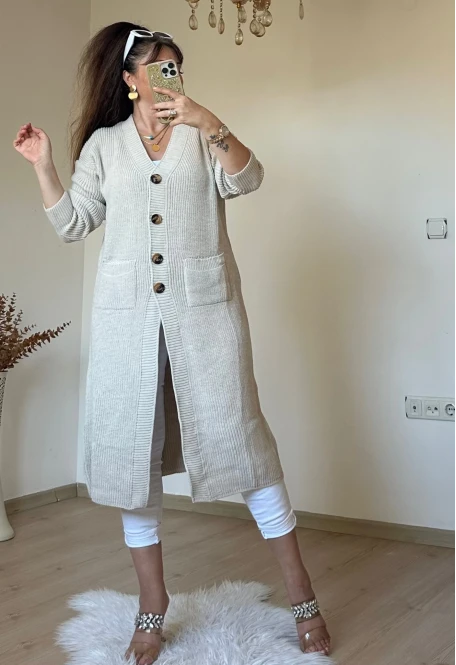 Düğmeli Uzun Hırka Bej