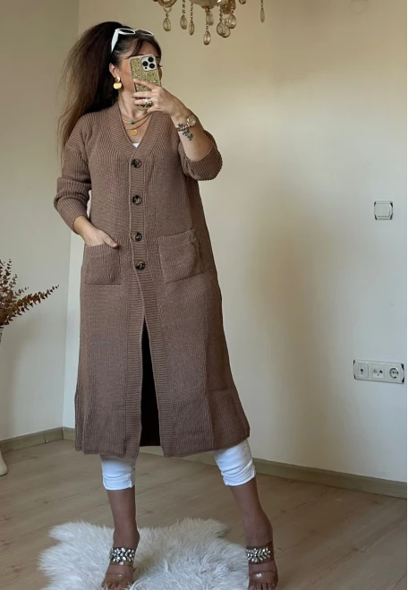 Düğmeli Uzun Hırka Kahve