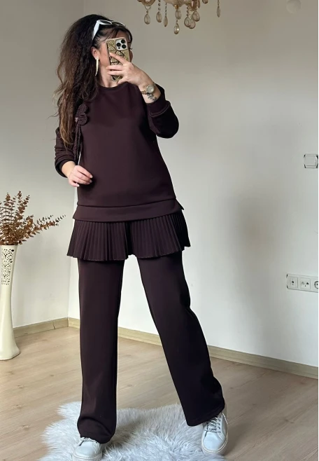 Eteği Pileli Çiçek Takım Kahve