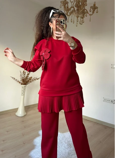 Eteği Pileli Çiçek Takım Kırmızı