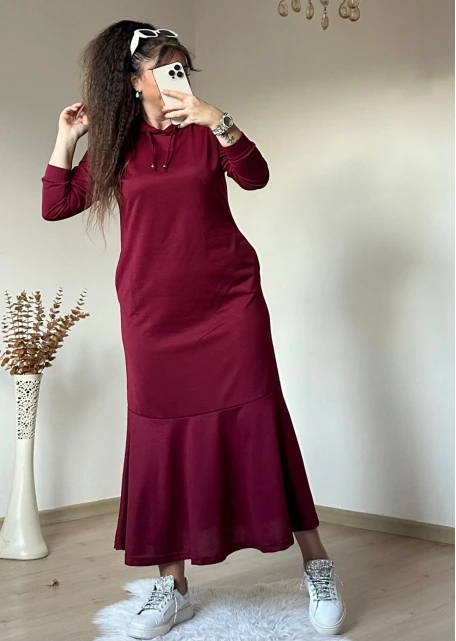 Kapusonlu Etek Fırfırlı Elbise Bordo
