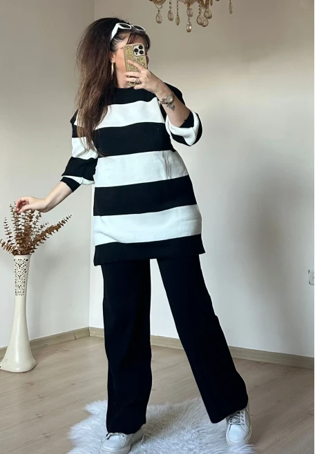 Kalın Çizgili Triko Takım