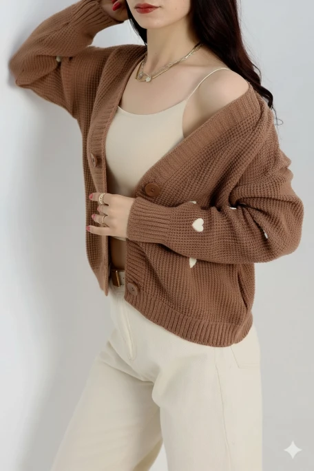 Kalp Nakışlı Crop Hırka Kahve