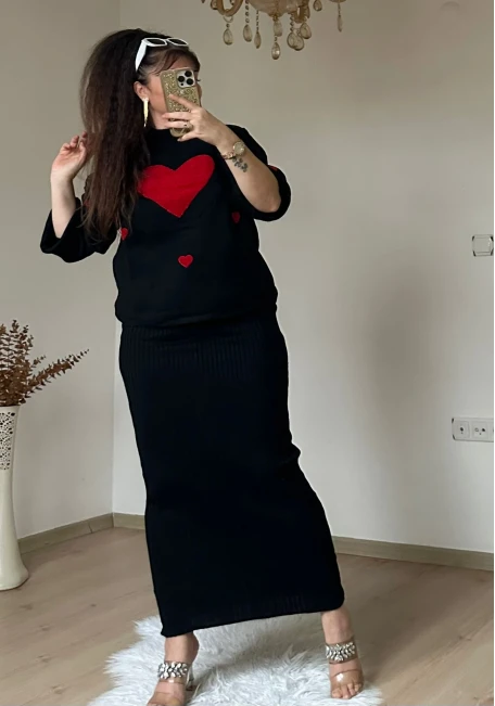 Kalplı Elbıse Bluz Triko Takım