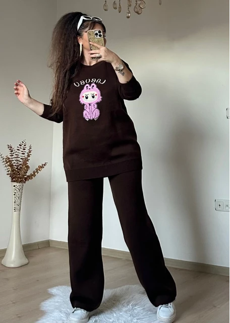 Karakter Baskılı Tiriko Takım Kahve