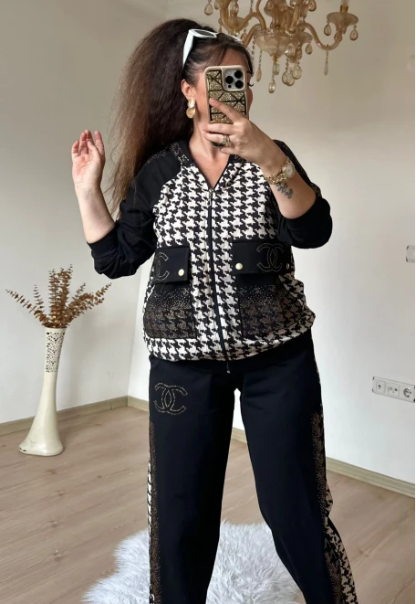 Kaz Ayağı Taşlı Takım Siyah