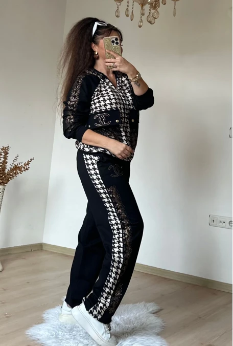 Kaz Ayağı Taşlı Takım Siyah