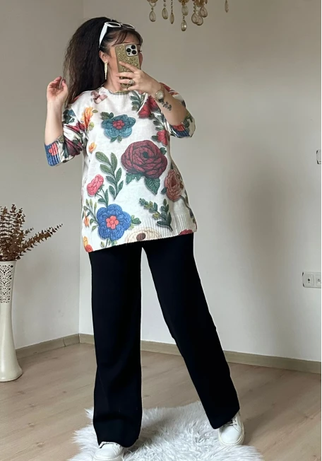 Kırmızı Gül Desen Triko Takım