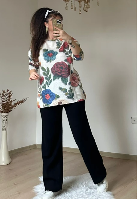 Kırmızı Gül Desen Triko Takım