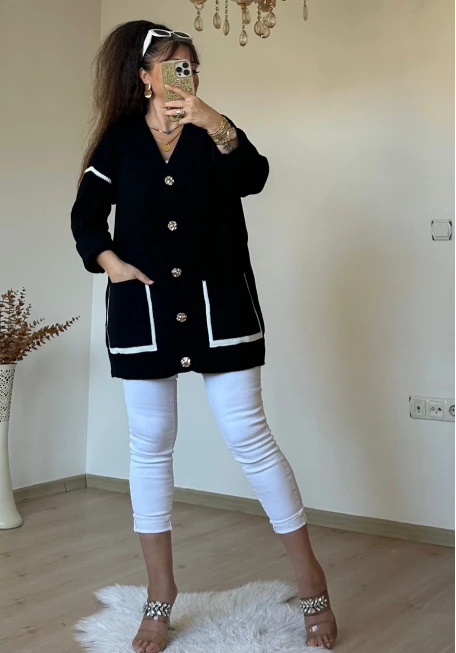 Kısa Gold Dugmelı Hırka Siyah