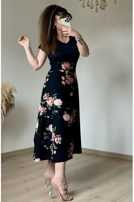 Kısa Kol Üst Siyah Alt Çiçekli Krep Elbise