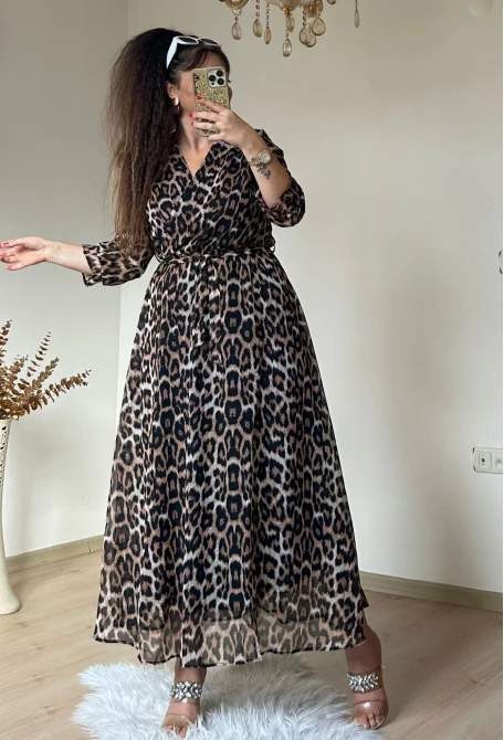 Koyu Renk Uzun Leopar Desen Şifon Elbise
