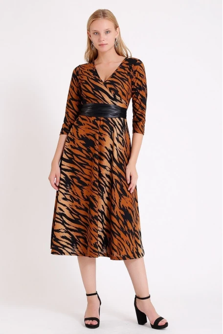 Kruvaze Yaka  Kahve Zebra Desenli Elbise