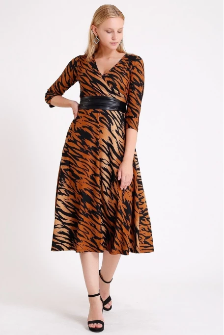 Kruvaze Yaka  Kahve Zebra Desenli Elbise